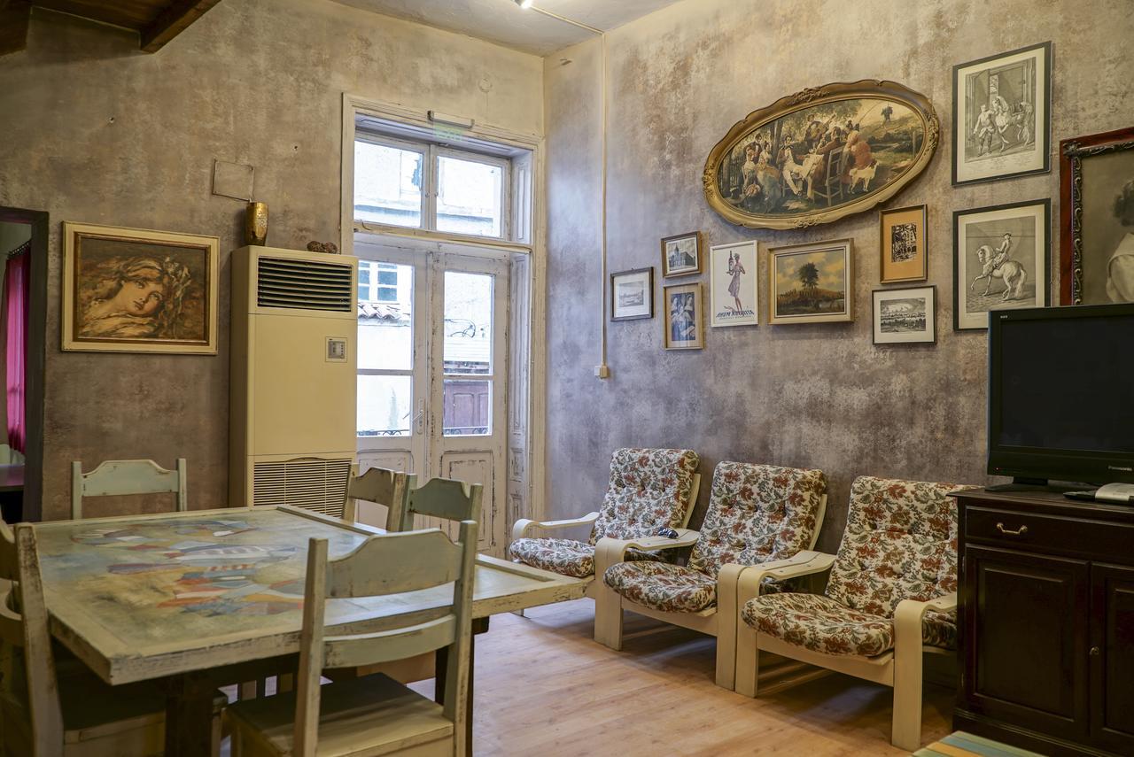 Rooster Hostel Veliko Tarnovo Kültér fotó